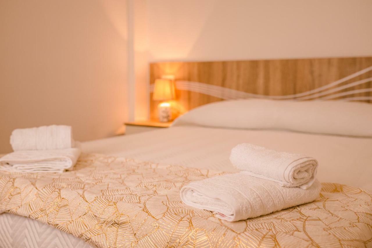 Apartamentos Enteros O Lagar Melide Exteriér fotografie