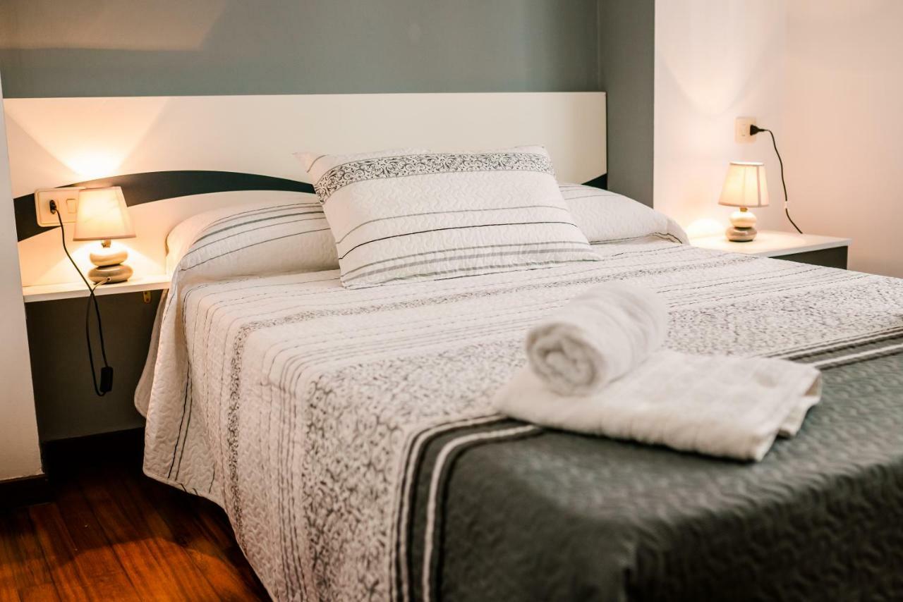 Apartamentos Enteros O Lagar Melide Exteriér fotografie