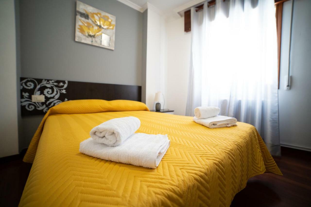 Apartamentos Enteros O Lagar Melide Exteriér fotografie