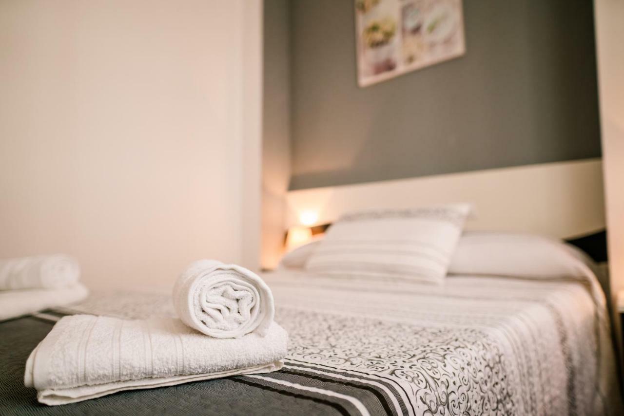 Apartamentos Enteros O Lagar Melide Exteriér fotografie