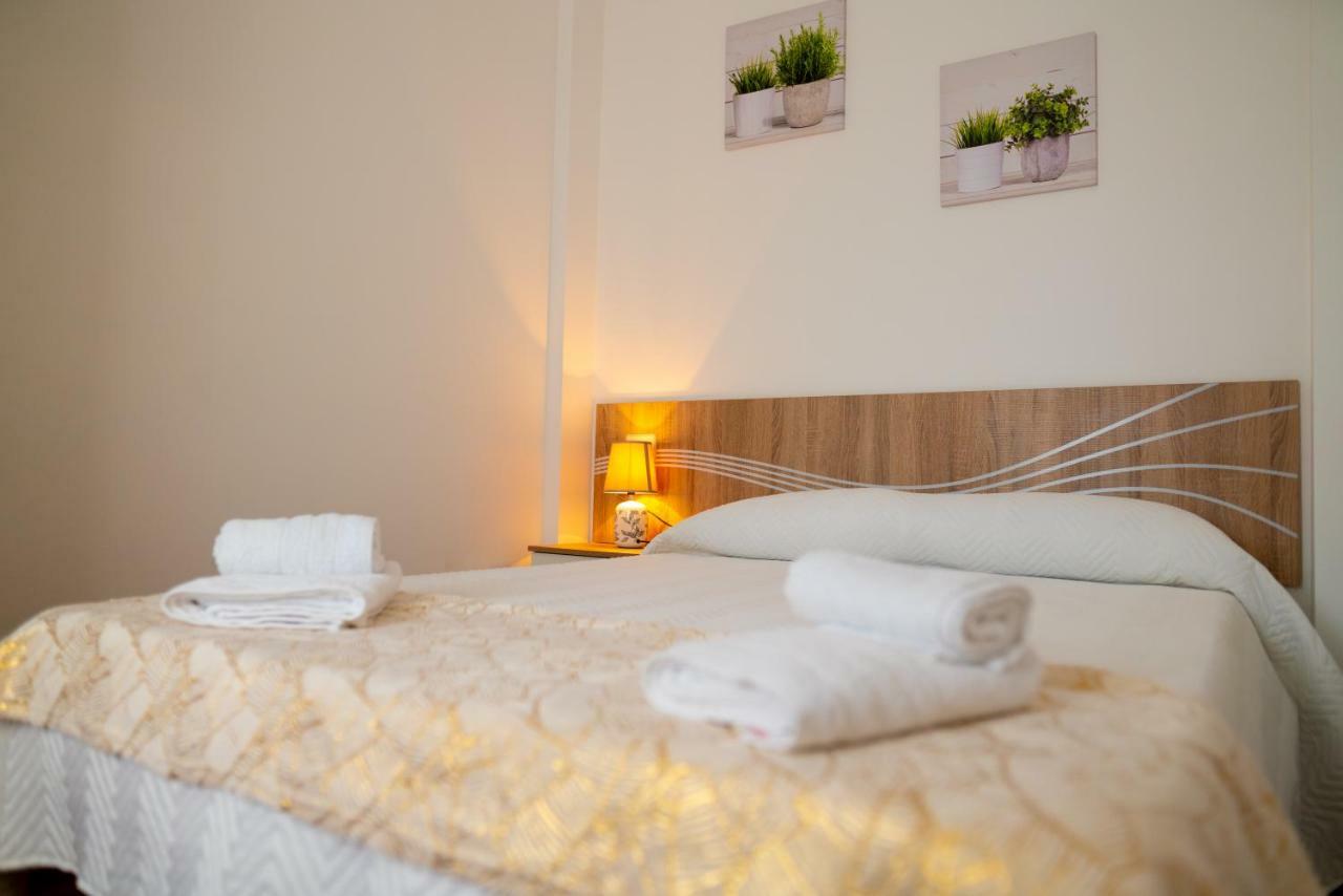 Apartamentos Enteros O Lagar Melide Exteriér fotografie